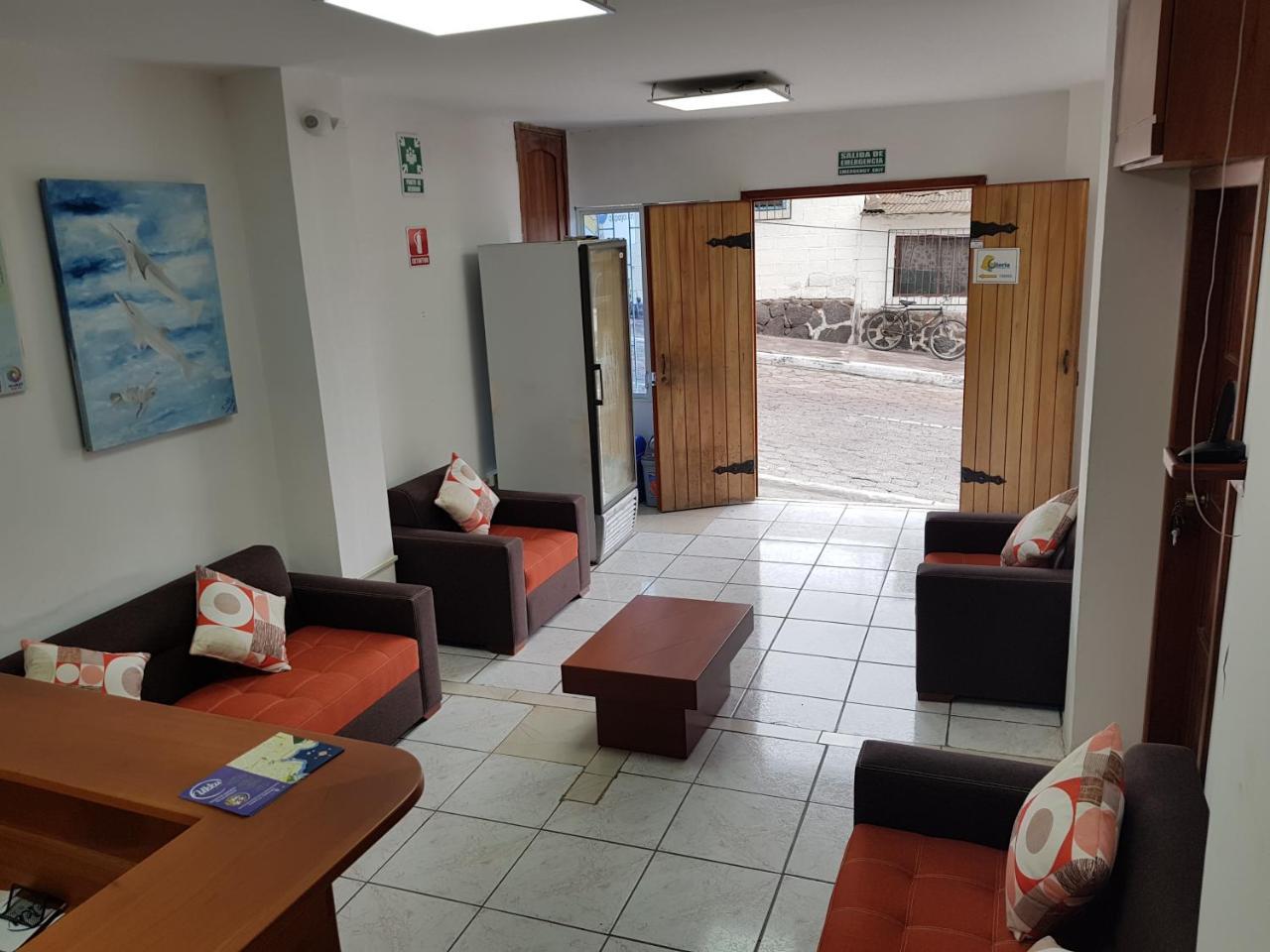 Gloria - Galapagos Inn Puerto Ayora  Eksteriør billede