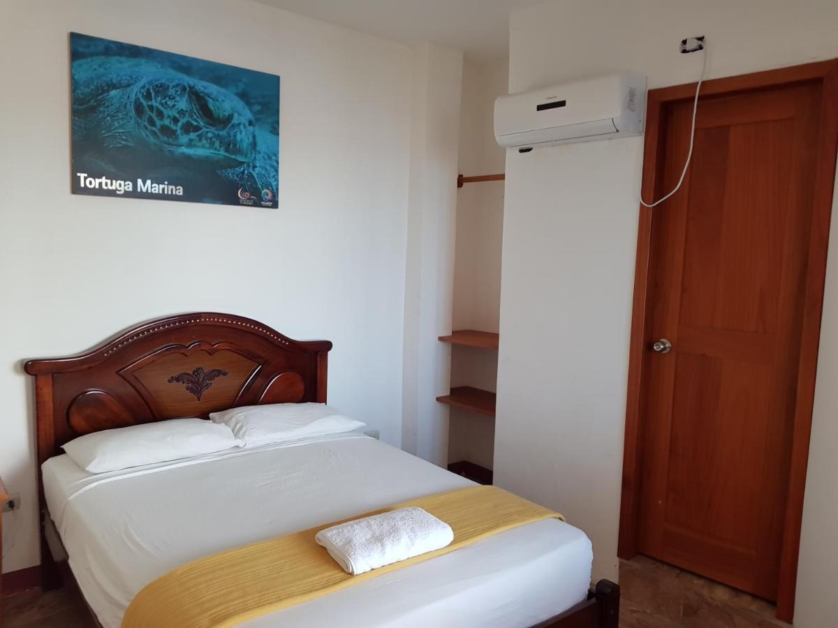 Gloria - Galapagos Inn Puerto Ayora  Eksteriør billede